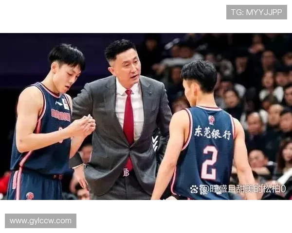 西安篮球队在冠军赛中的强势表现与战术分析